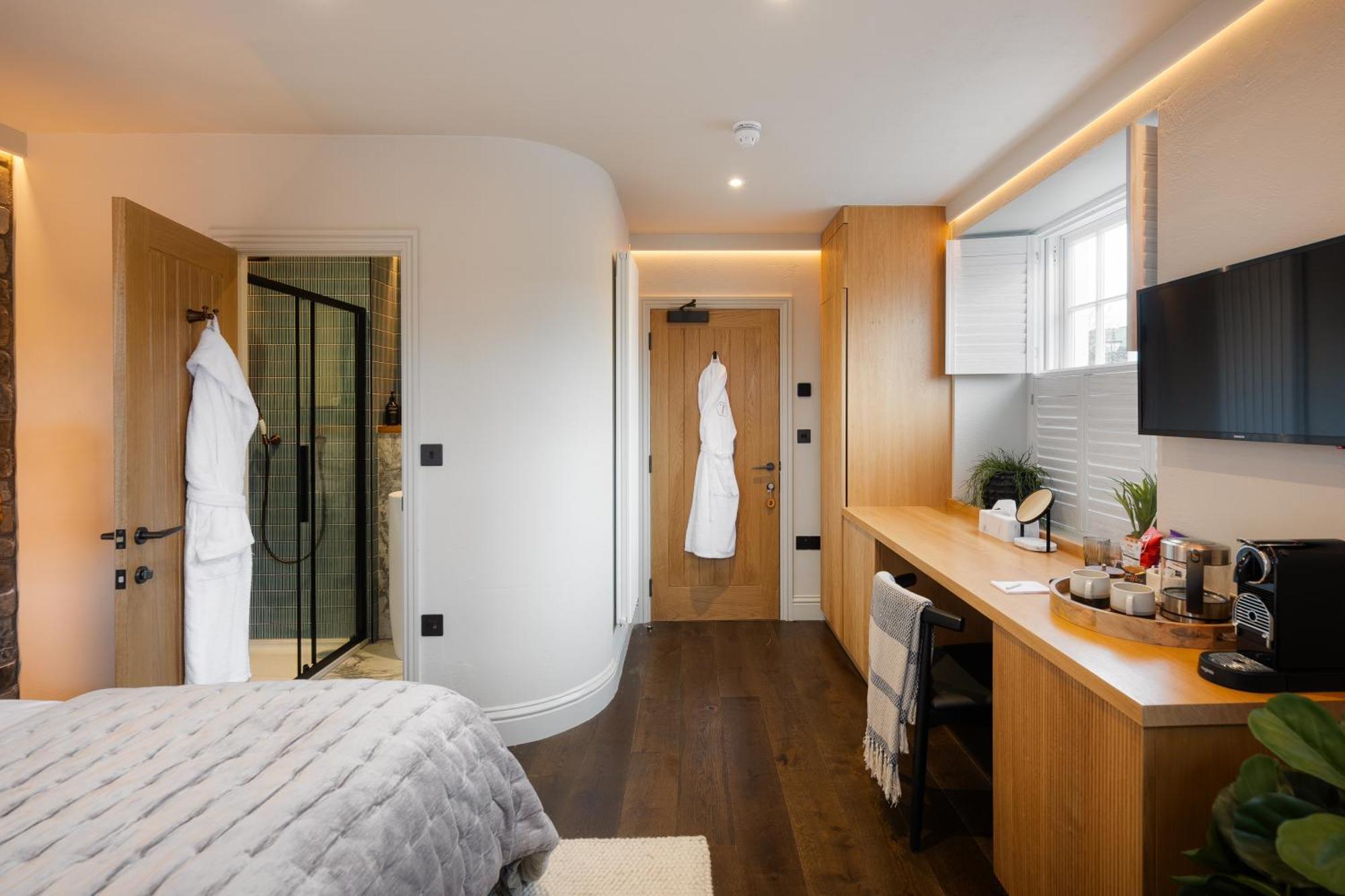 Hive Townhouse Hotel Aberaeron Bagian luar foto