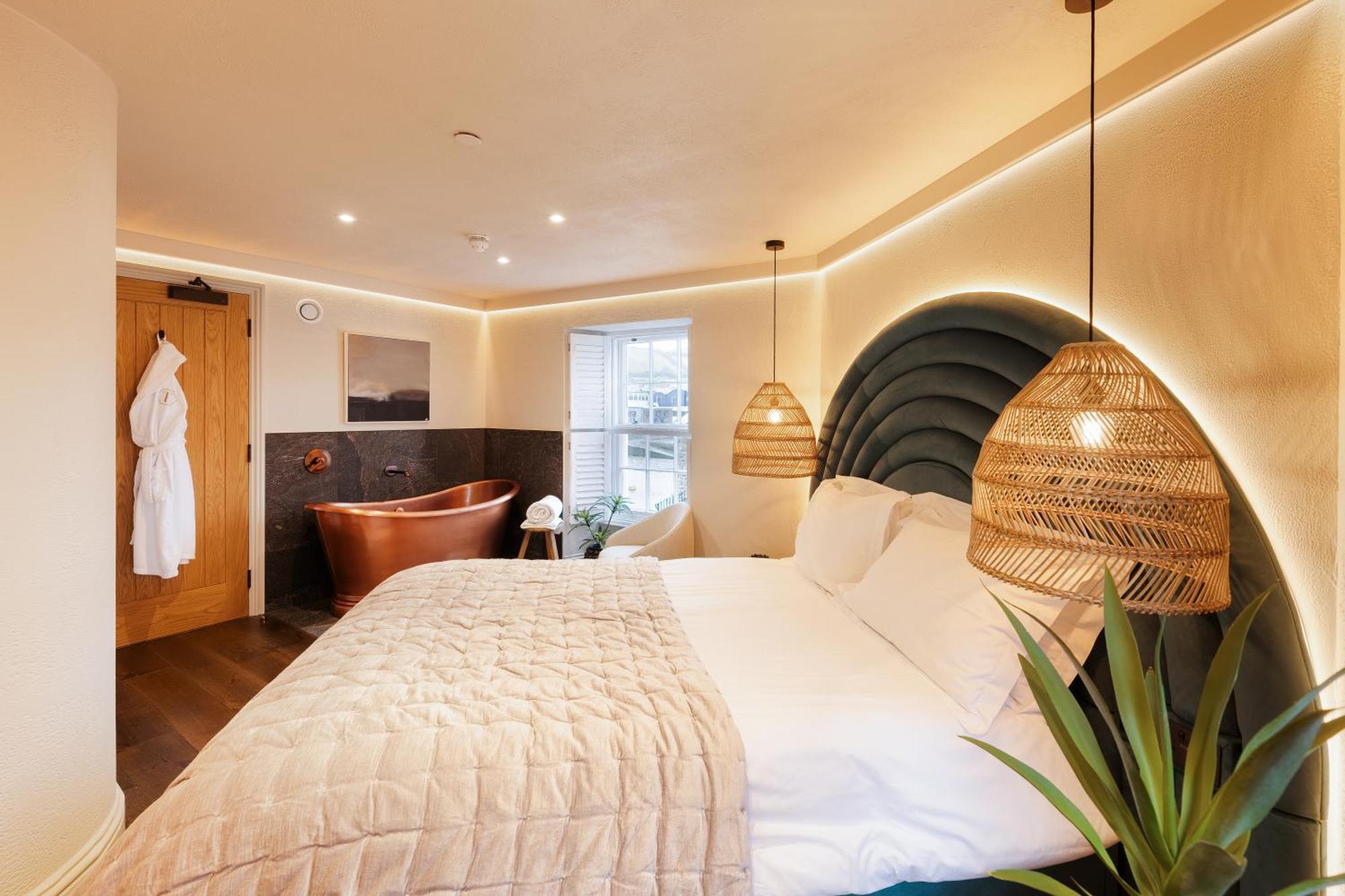 Hive Townhouse Hotel Aberaeron Bagian luar foto