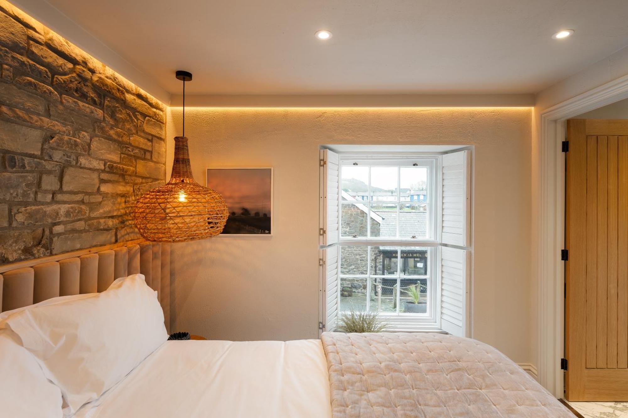 Hive Townhouse Hotel Aberaeron Bagian luar foto