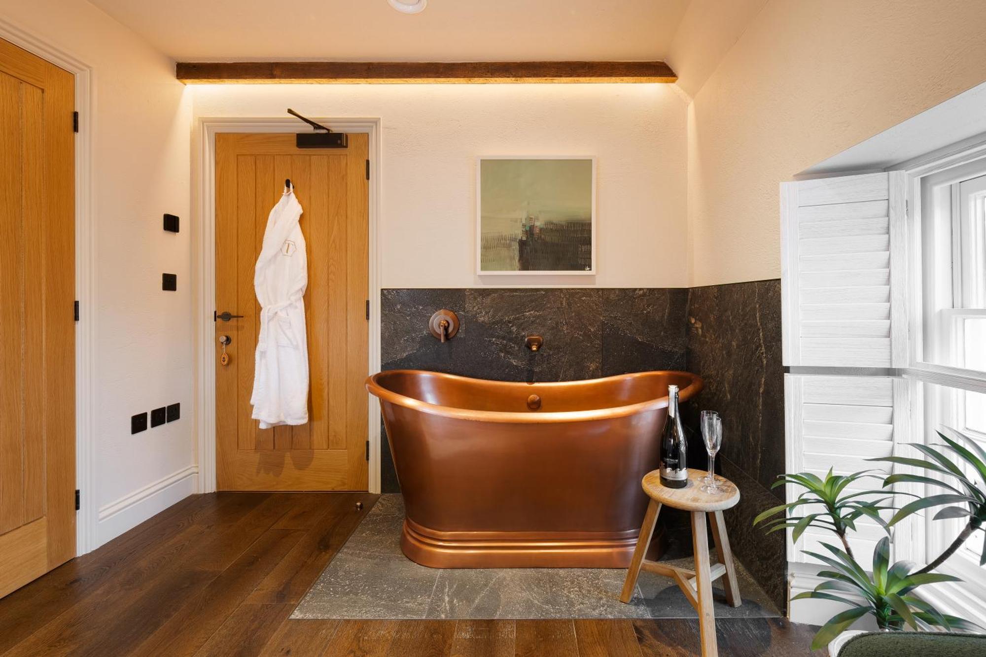 Hive Townhouse Hotel Aberaeron Bagian luar foto