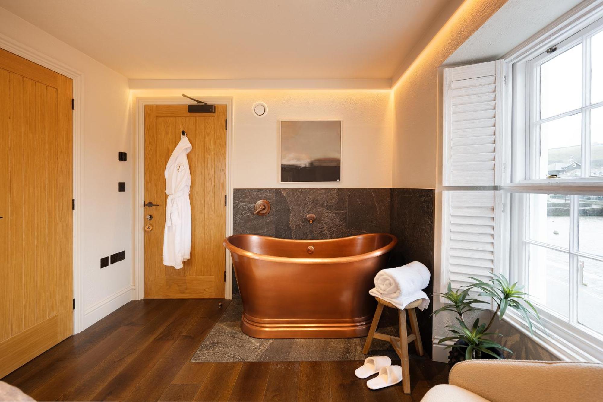 Hive Townhouse Hotel Aberaeron Bagian luar foto