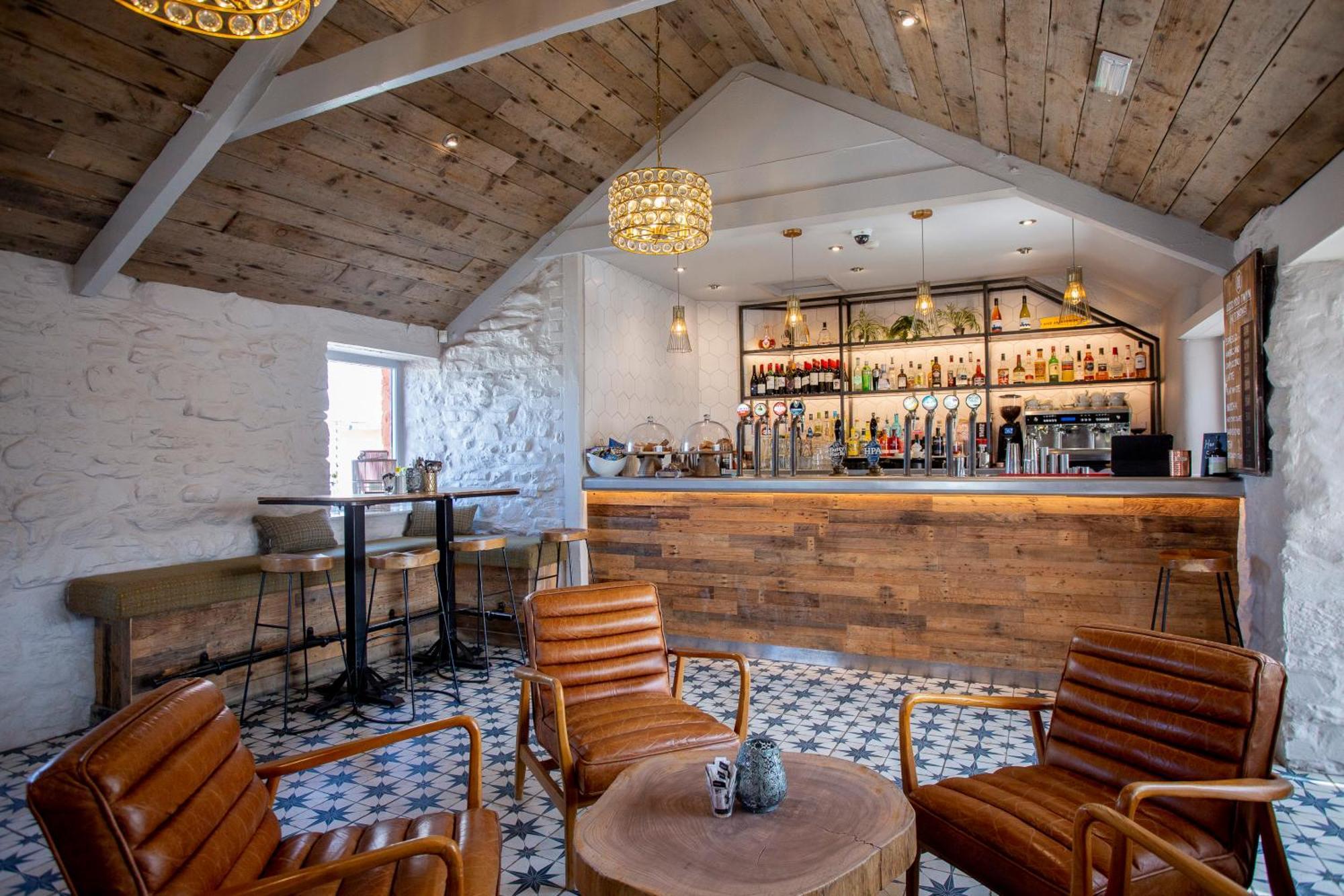 Hive Townhouse Hotel Aberaeron Bagian luar foto